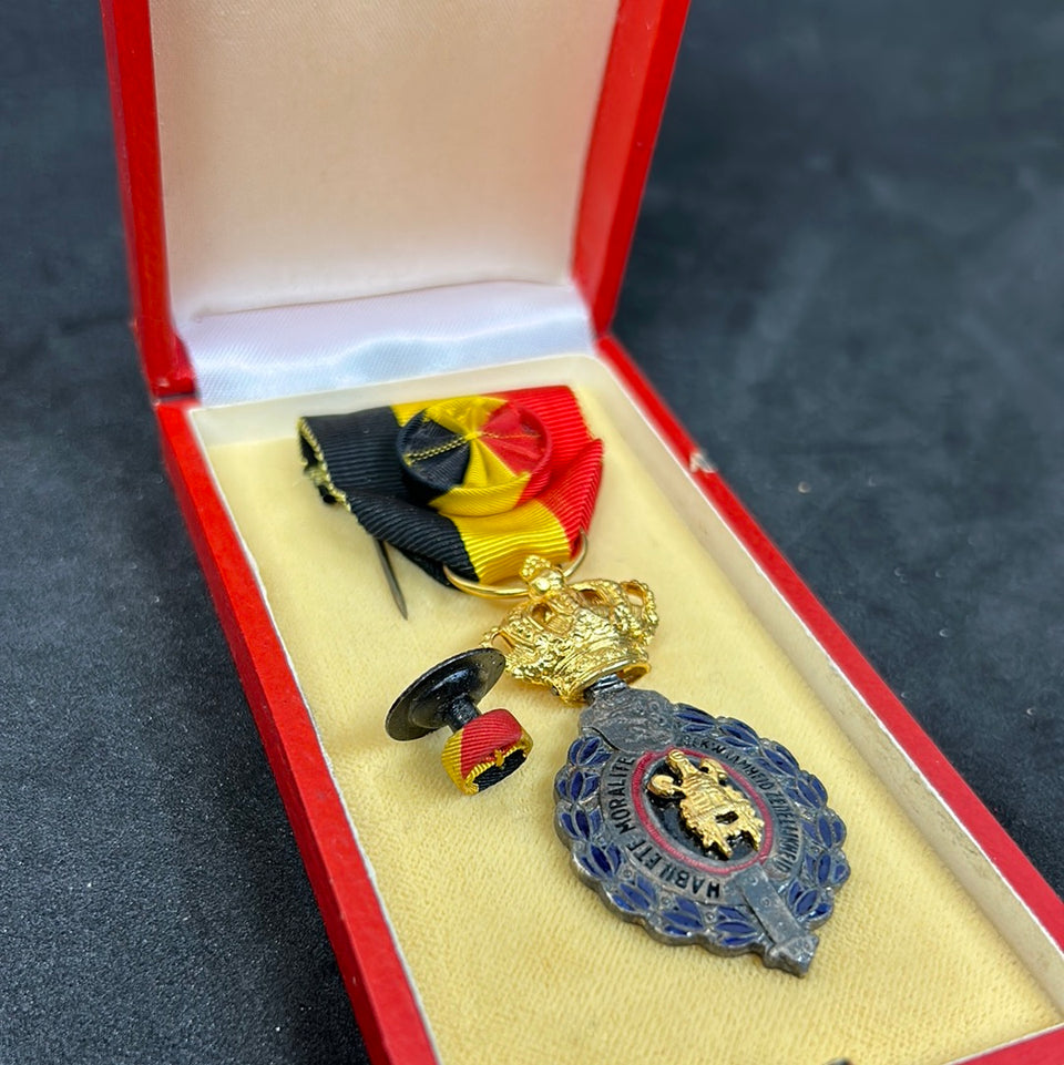 Belgian Medal for Labor First Class set 2
