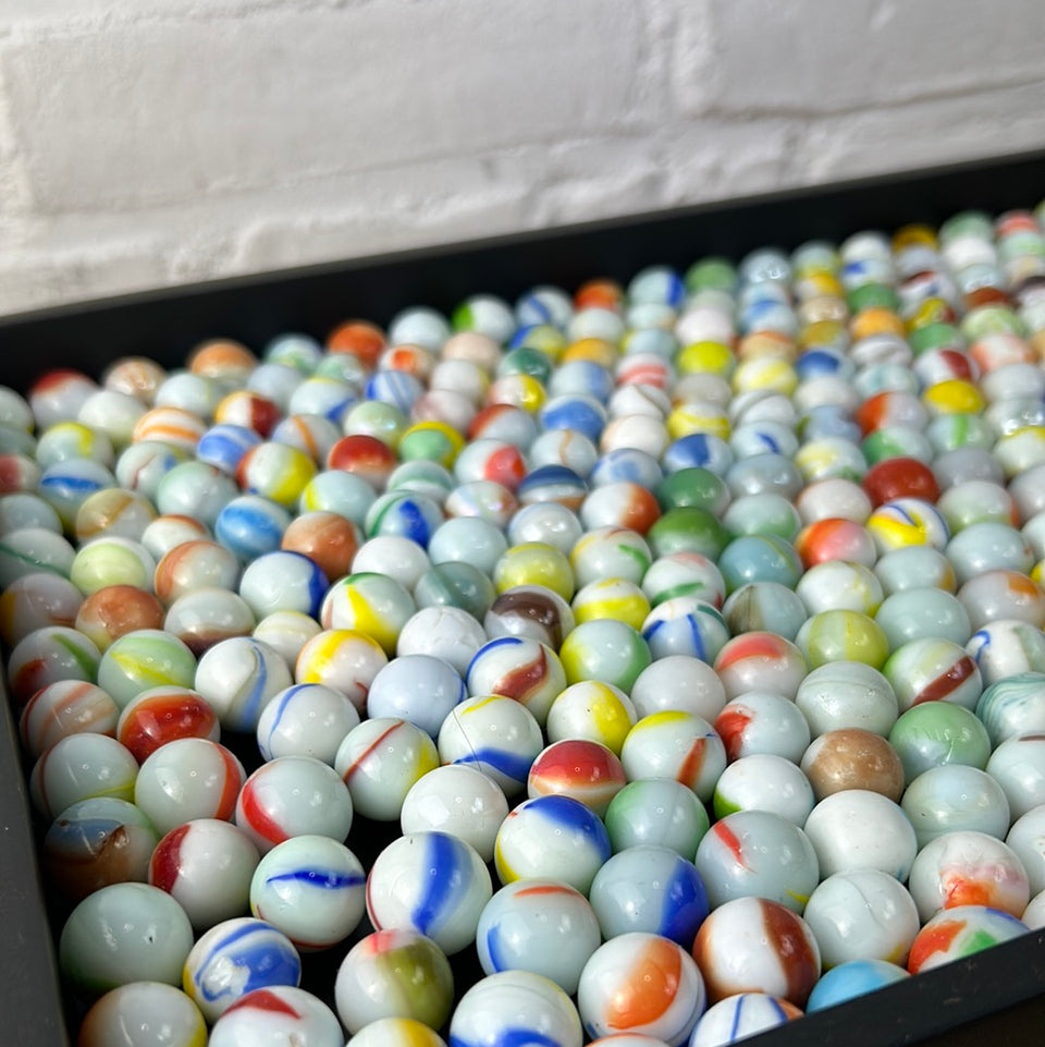 Surprise box with mixed Milk glass & Agate marbles