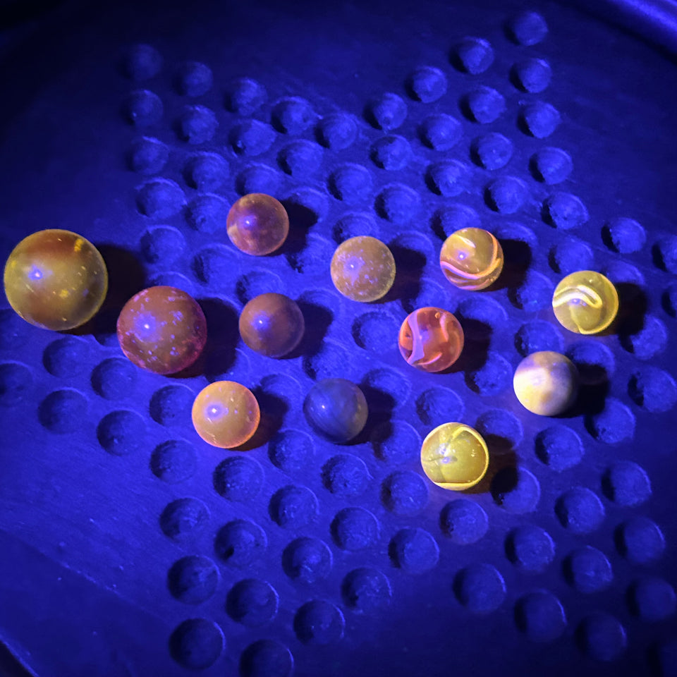 11 x Uranium glass  marbles collection - UV reactive - blacklight