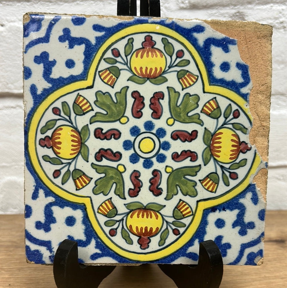 17th century Pompadour Pomegranate ornament tile