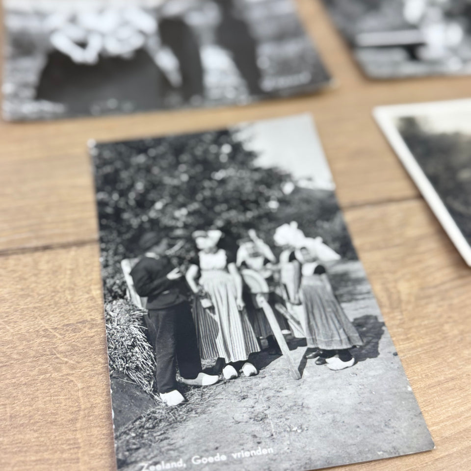 Collection of Dutch historical Folklore Costume Family photograph cards - High Quality Photo paper a.o. – Holland Traditional Culture Costume Embroideries