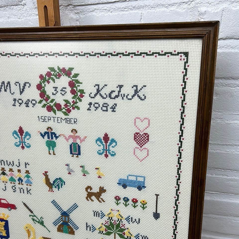 Large Vintage Dutch Sampler 1983 in wooden Frame and matted glass - Embroidery - Cottonwork - Tapestrie