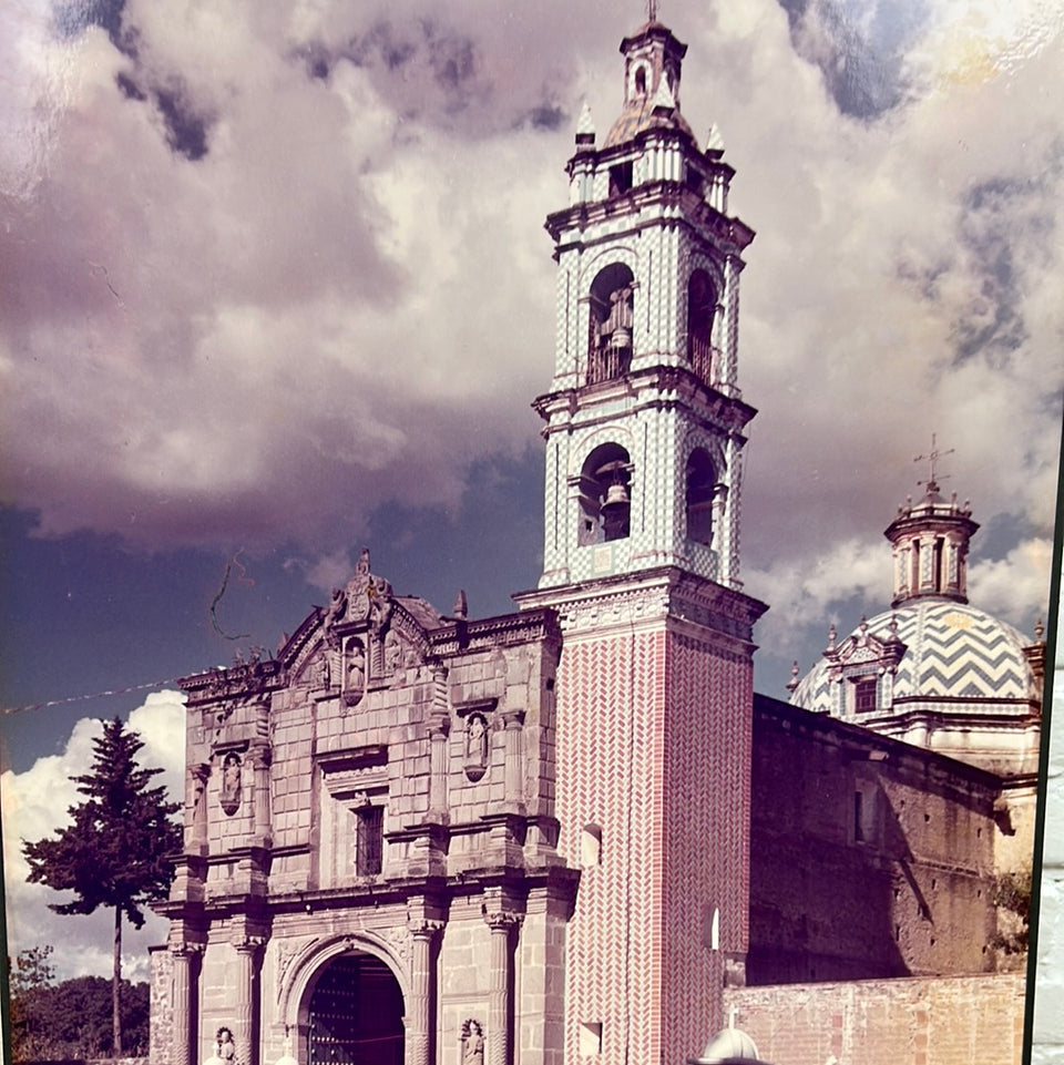 Graveyard Tlaxcala Photo serie “Cemetery” by Theo van der Vaart