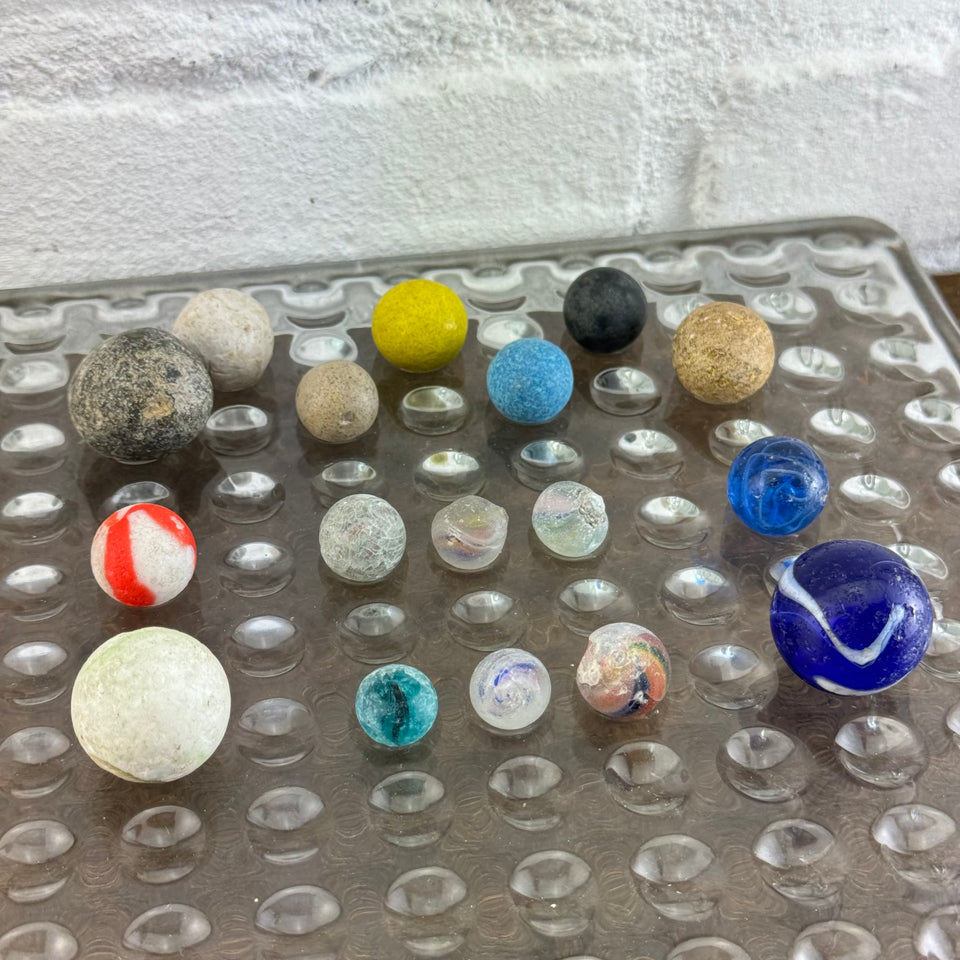 Set of antique collectable marbles - Different type and sizes