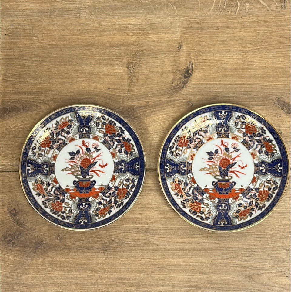 2 Japanese Porcelain plates