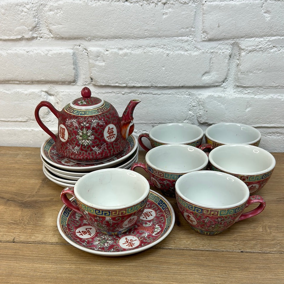 Chinese ceramic tea set - 6 plates & cups and teapot with lid