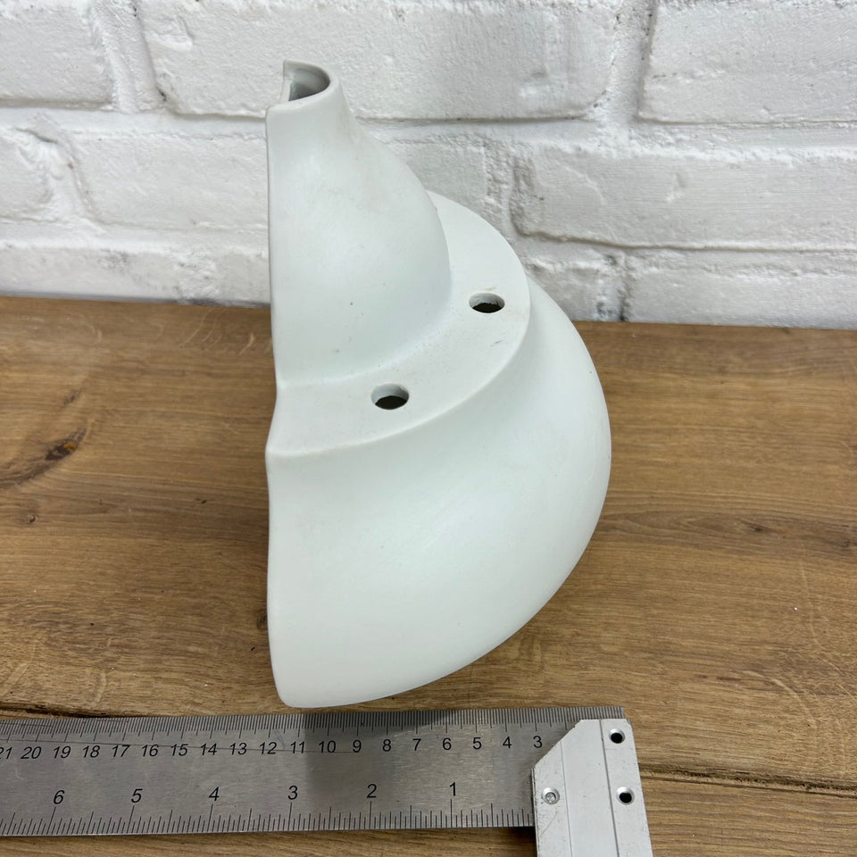 Michael Bassetto - 2 white wall vases - Serax