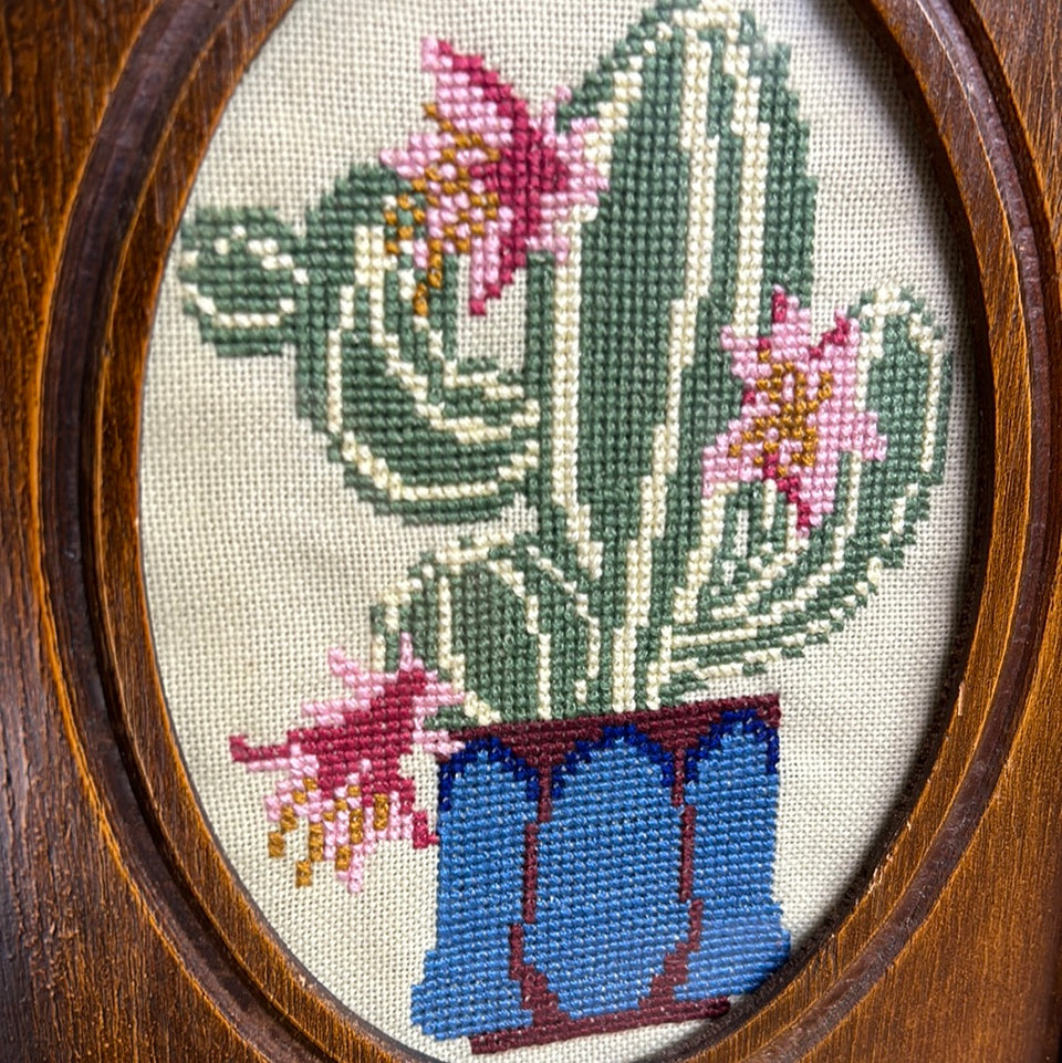 Set of 3 embroideries of a Cactus and Flowers - Embroidery - Tapestry - Patchwork - Cottonwork