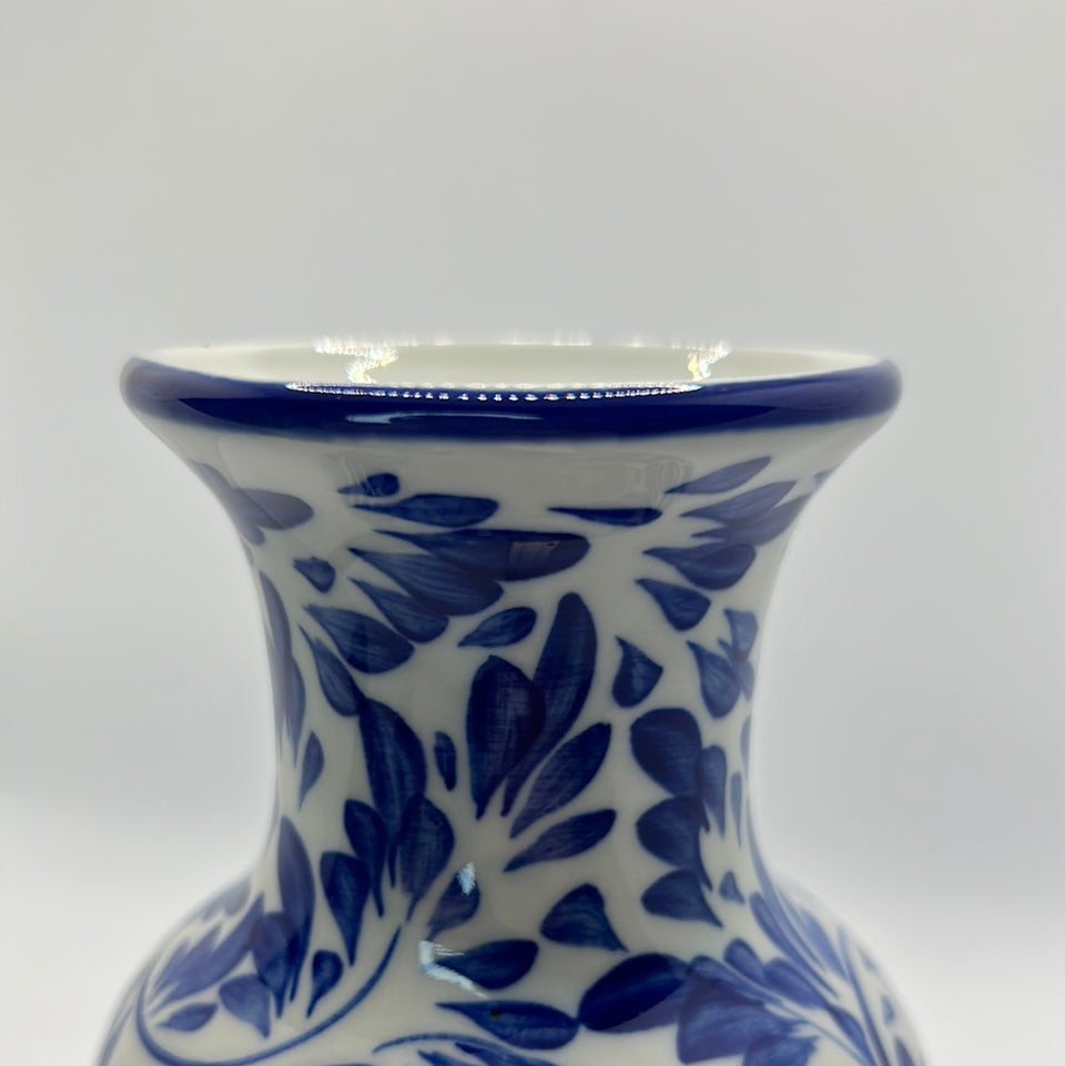 Delfts blue floral vase
