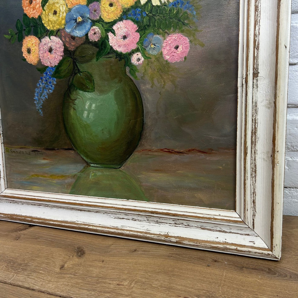 Oil painting - Still life with bouquet with Spring flowers
