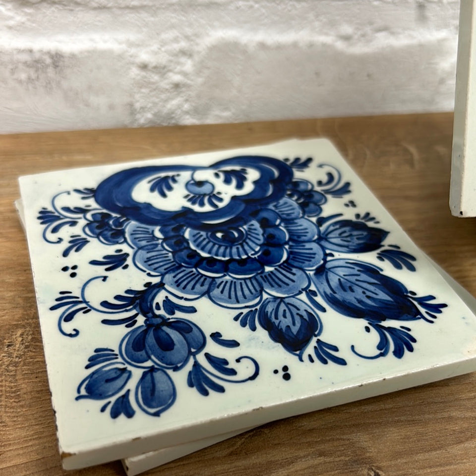 Delfts Blue Dutch ceramic glazed plate