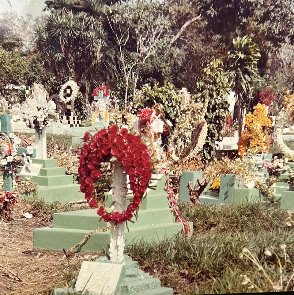 Graveyard Photo serie “Cemetery” by Theo van der Vaart