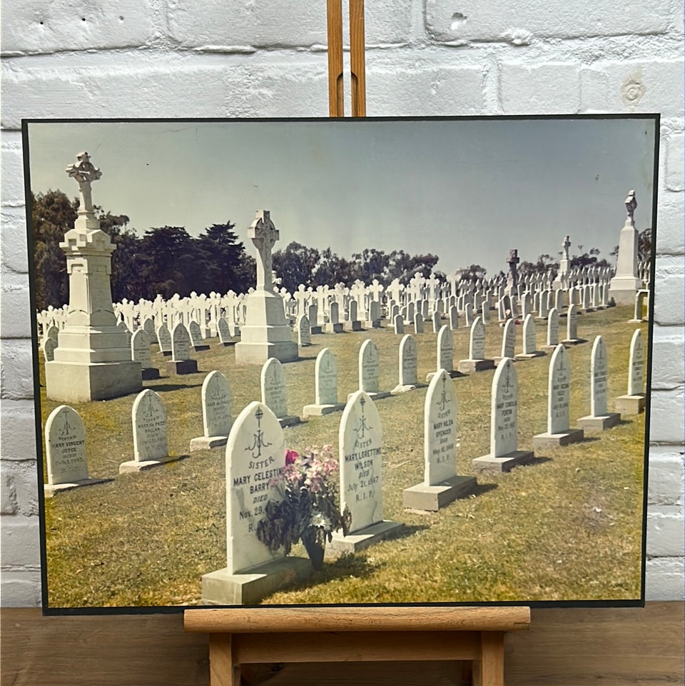 Graveyard Photo serie “Cemetery” by Theo van der Vaart