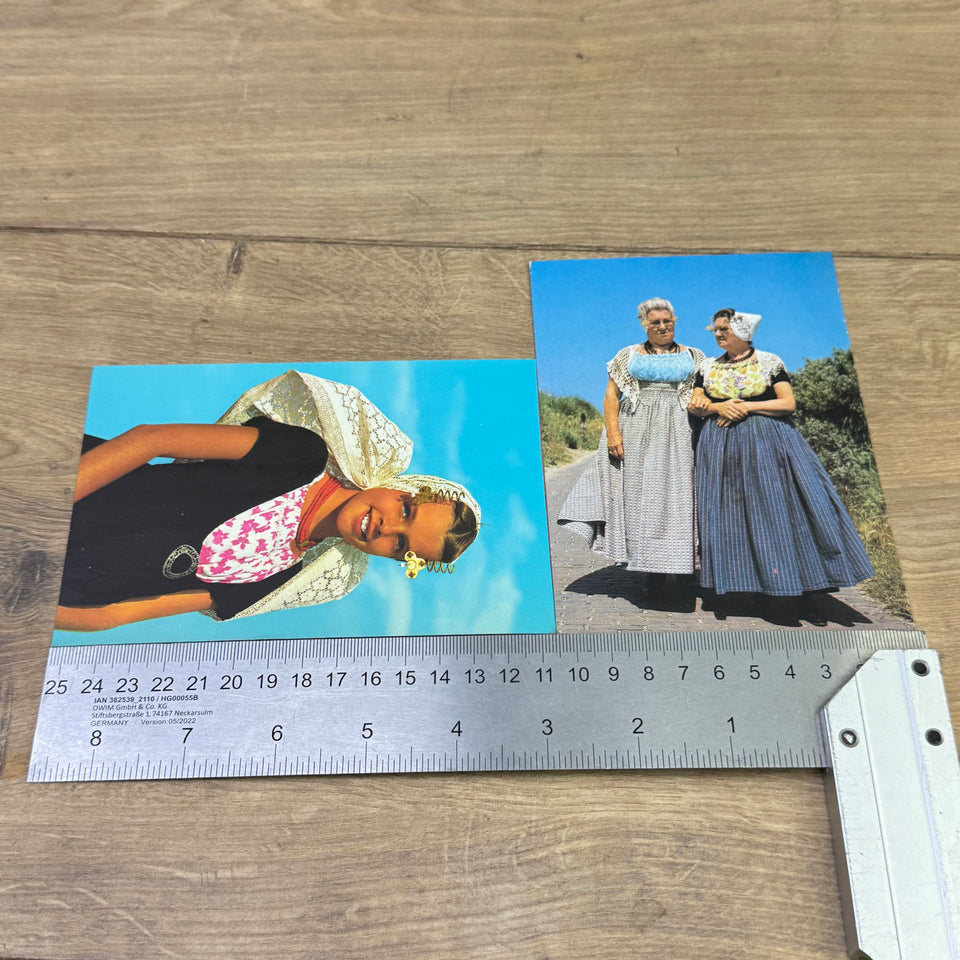 Set of Antique Dutch Folk Culture outfits Photos - High Quality Print cards – Holland Traditional Costume Embroidery Illustrations