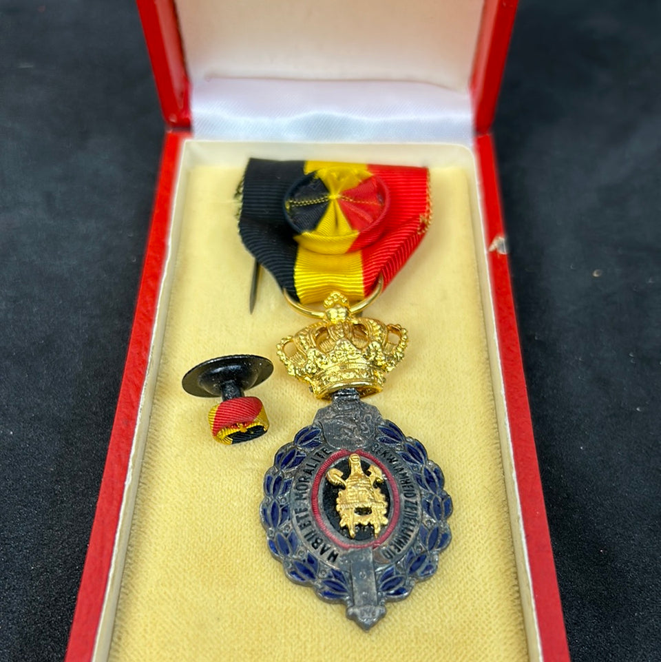 Belgian Medal for Labor First Class set 2