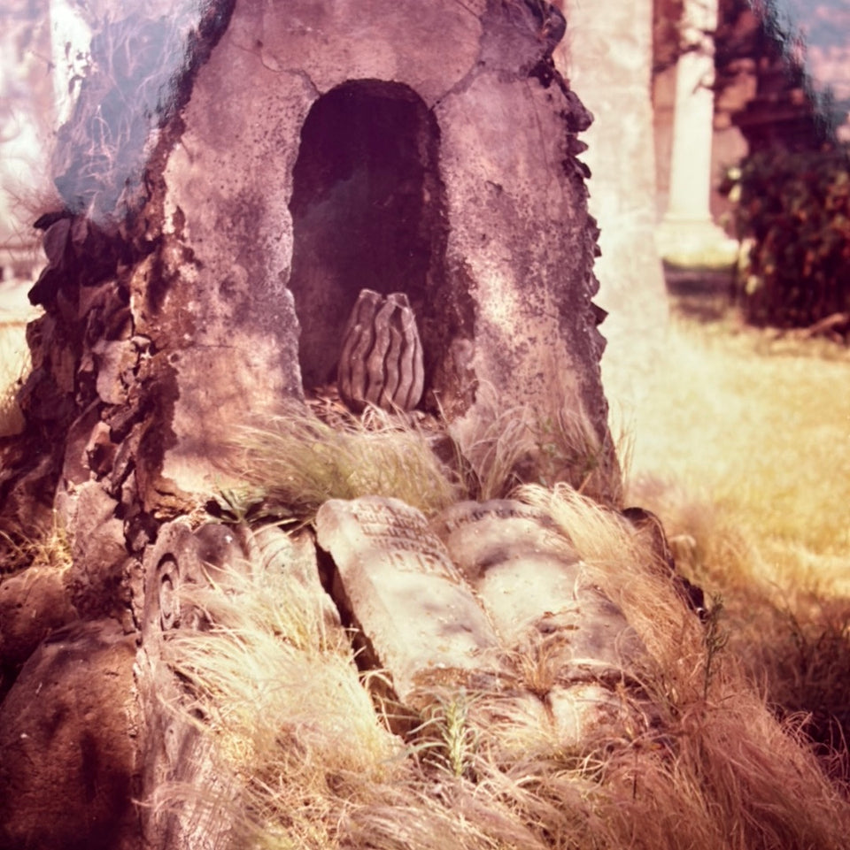 Graveyard Photo serie “Cemetery” by Theo van der Vaart