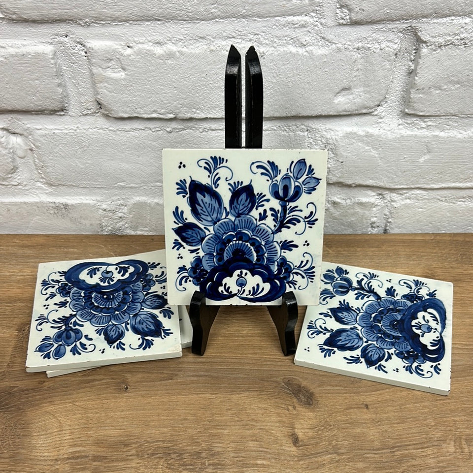 Delfts Blue Dutch ceramic glazed plate