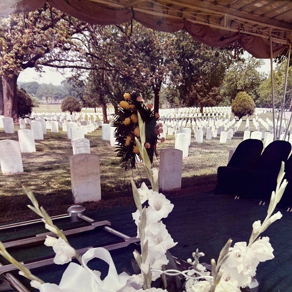 Graveyard Photo serie “Cemetery” by Theo van der Vaart