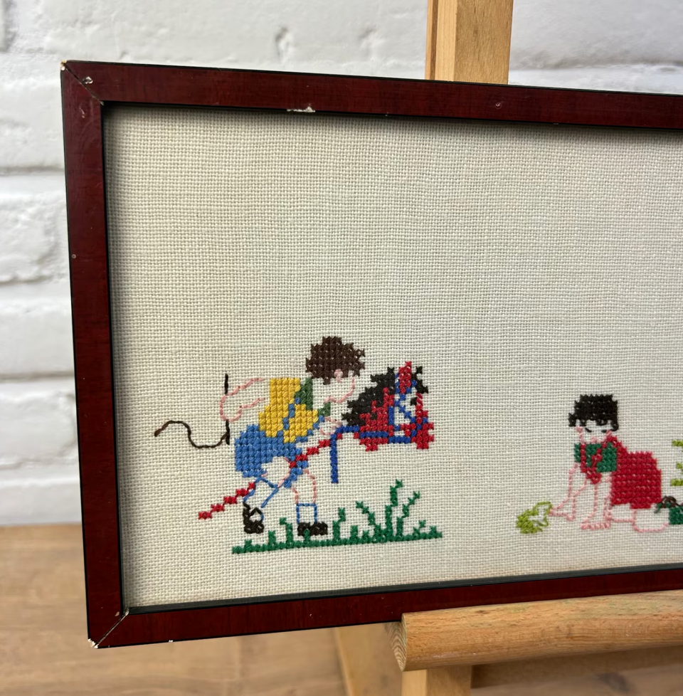 Children playing - Embroidery - Cottonwork - Framed