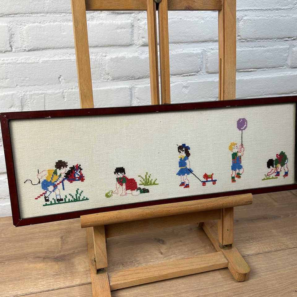 Children playing - Embroidery - Cottonwork - Framed
