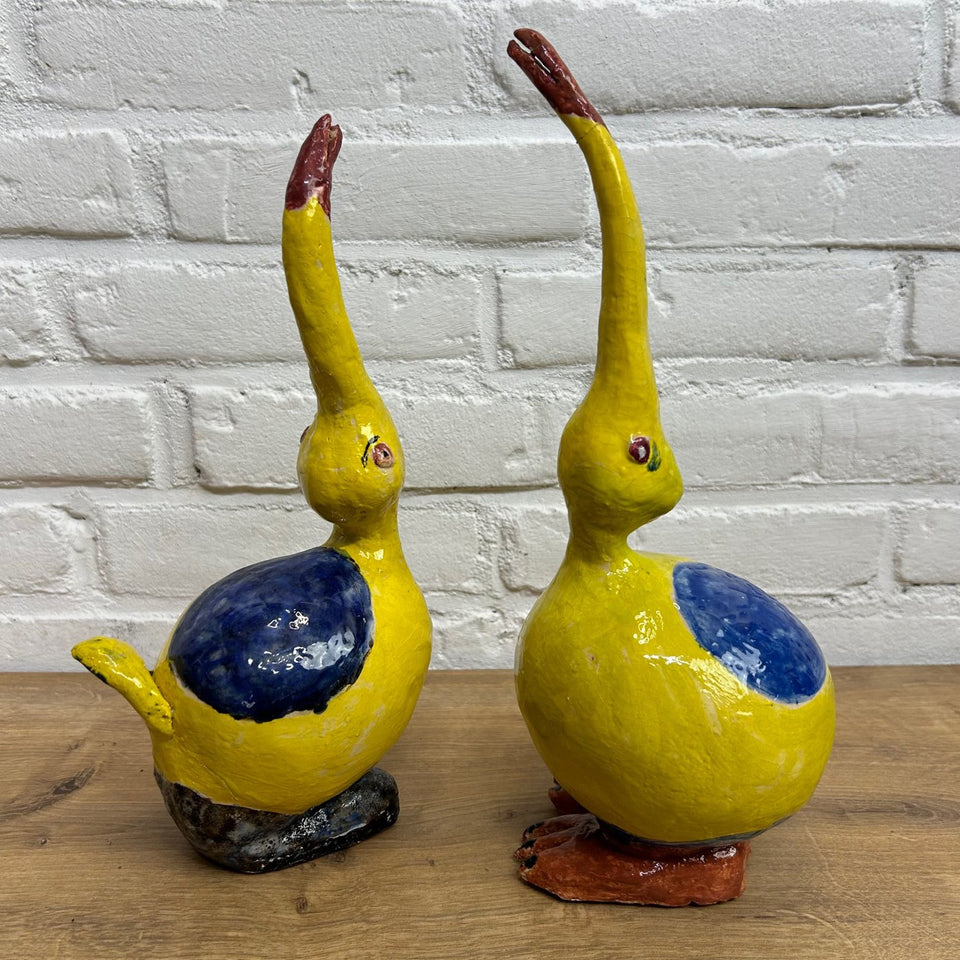 Sculpture, A colorful cute couple looking up - 31 cm