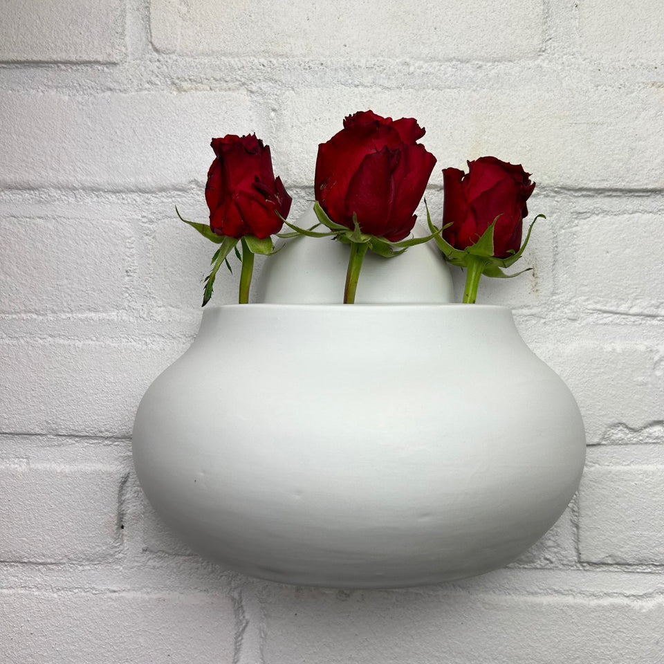 Michael Bassetto - 2 white wall vases - Serax