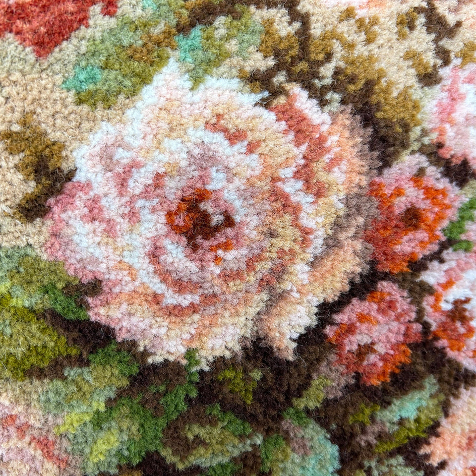 Tufting Still life of flowers - Tuft Embroidery - Cottonwork - Framed