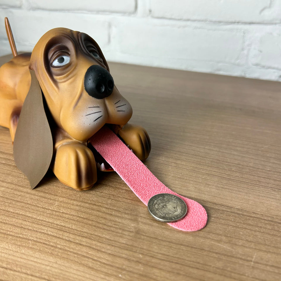 Very rare - The Hound dog Mechanical coin bank, with the unique large tongue