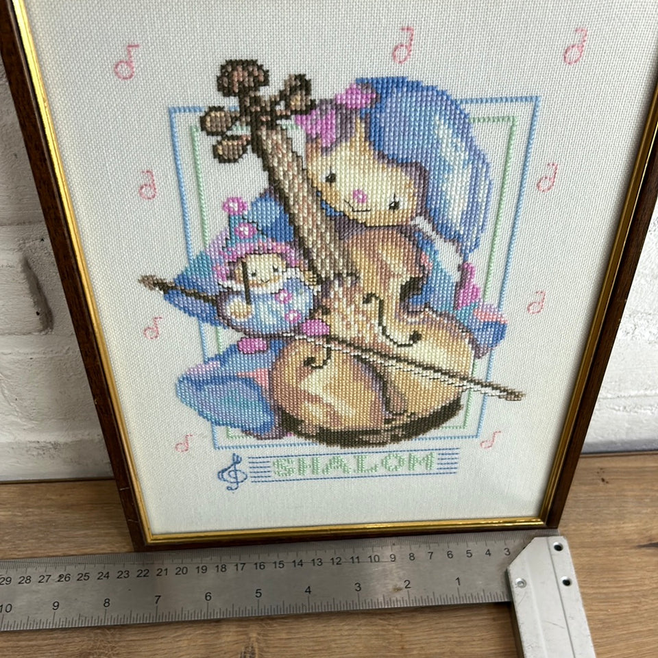 Mouse playing Violin Shalom - Children’s room - Embroidery - Tapestry - Patchwork - Cotton work - Framed