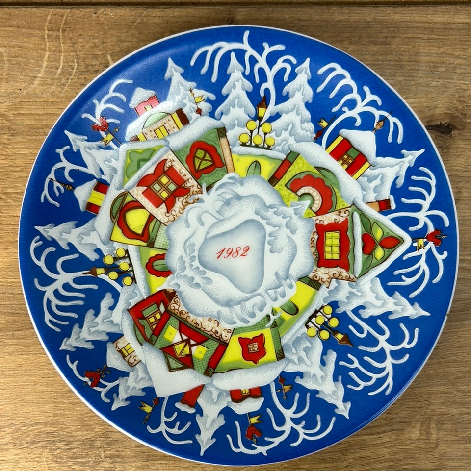 Lomonosov Christmas plate 1983 ”La Notte Di Natale”