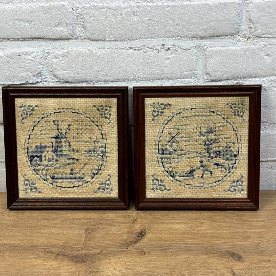 Set of 2 Dutch embroideries - Tapestry - Embroidery - Cottonwork - Framed