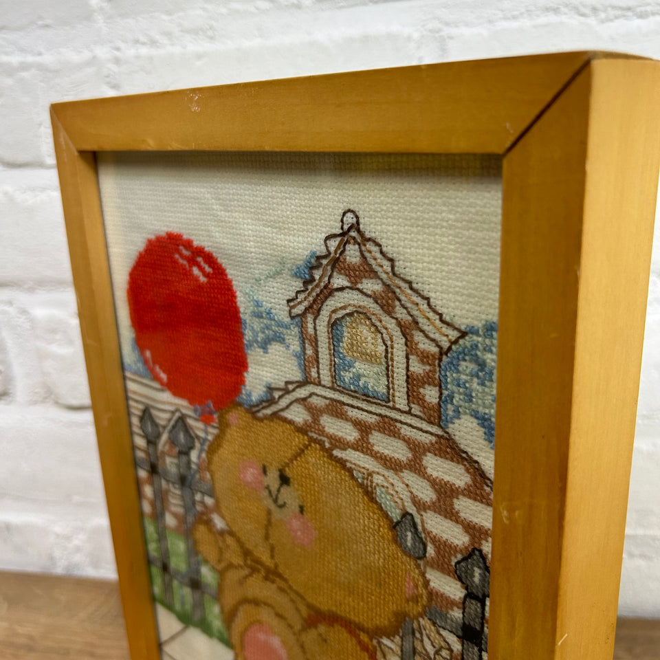 Teddybear - Embroidery -  Childrens room - Tapestry - Patchwork - Cotton work - Framed behind glass