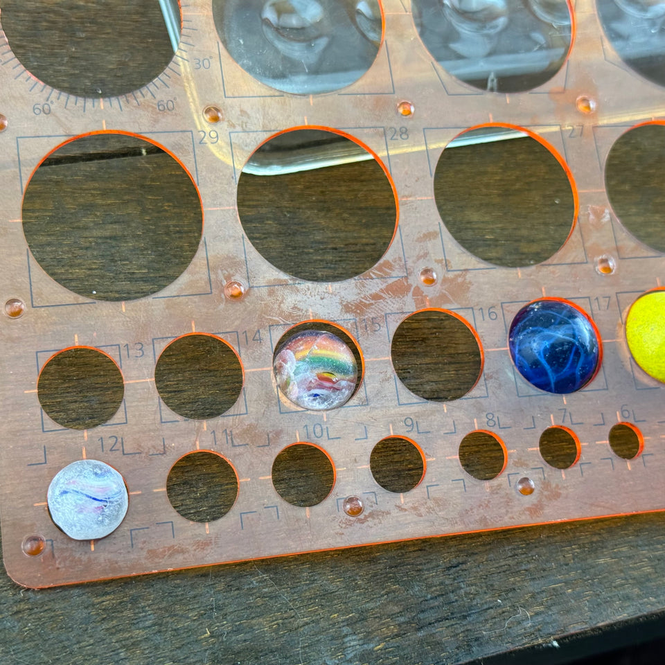 Set of antique collectable marbles - Different type and sizes