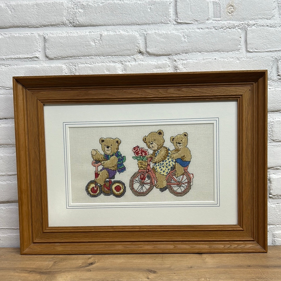 Set of Two teddybear embroideries in Oak wood frame - Childrens room - Embroidery - Cottonwork - Framed