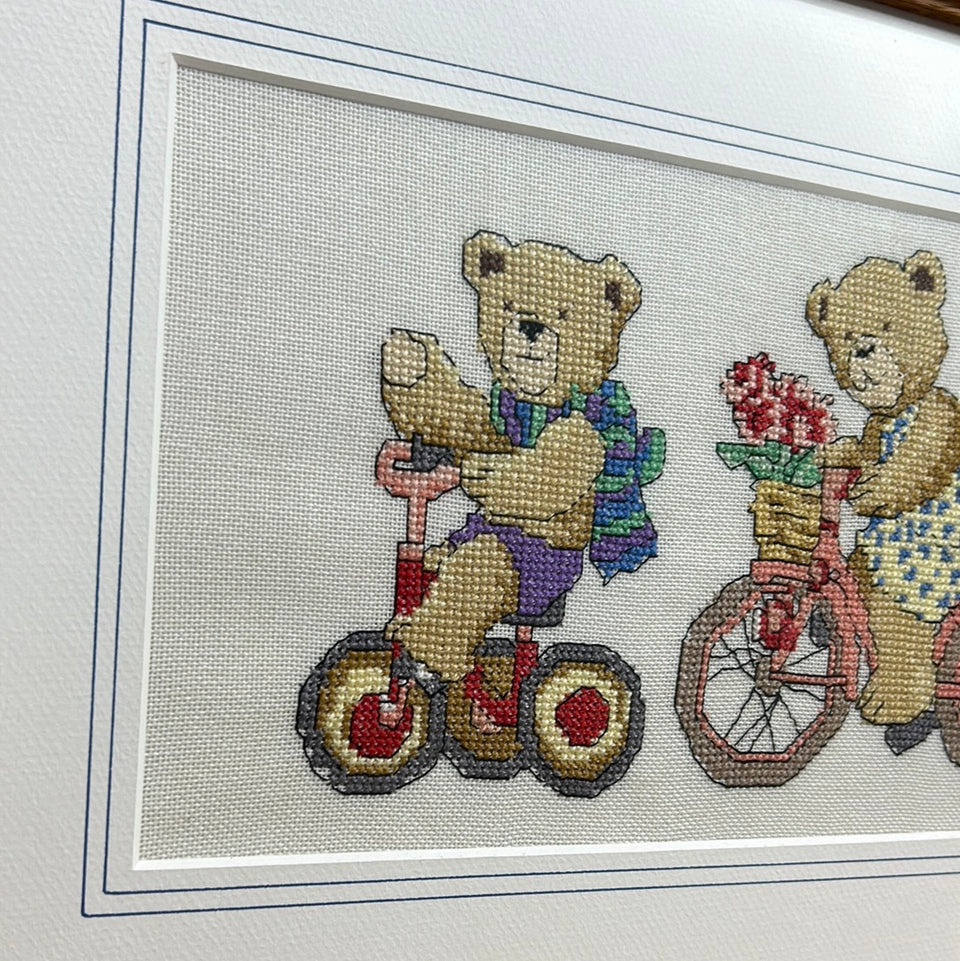 Set of Two teddybear embroideries in Oak wood frame - Childrens room - Embroidery - Cottonwork - Framed