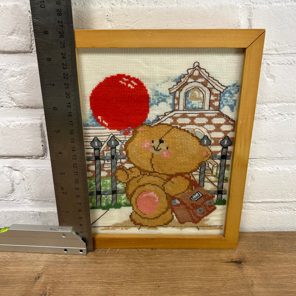 Teddybear - Embroidery -  Childrens room - Tapestry - Patchwork - Cotton work - Framed behind glass