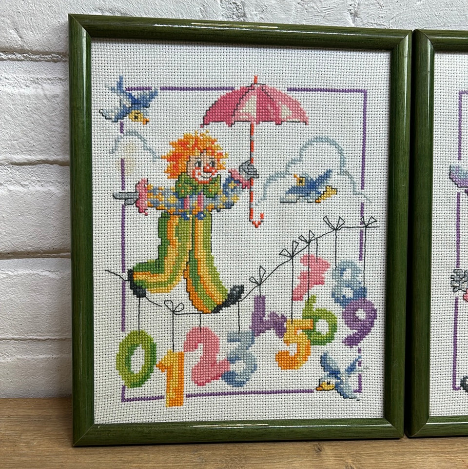 Two framed clown embroideries with numbers and balloons - Embroidery - Cottonwork - Framed