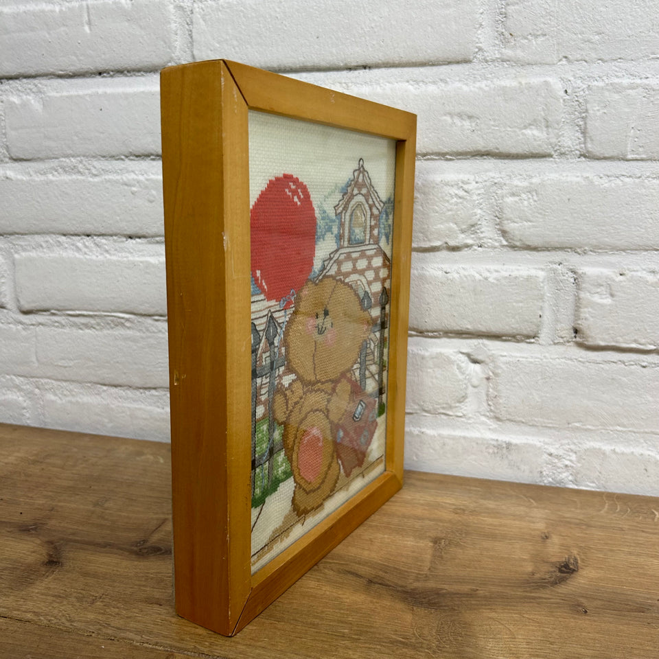 Teddybear - Embroidery -  Childrens room - Tapestry - Patchwork - Cotton work - Framed behind glass