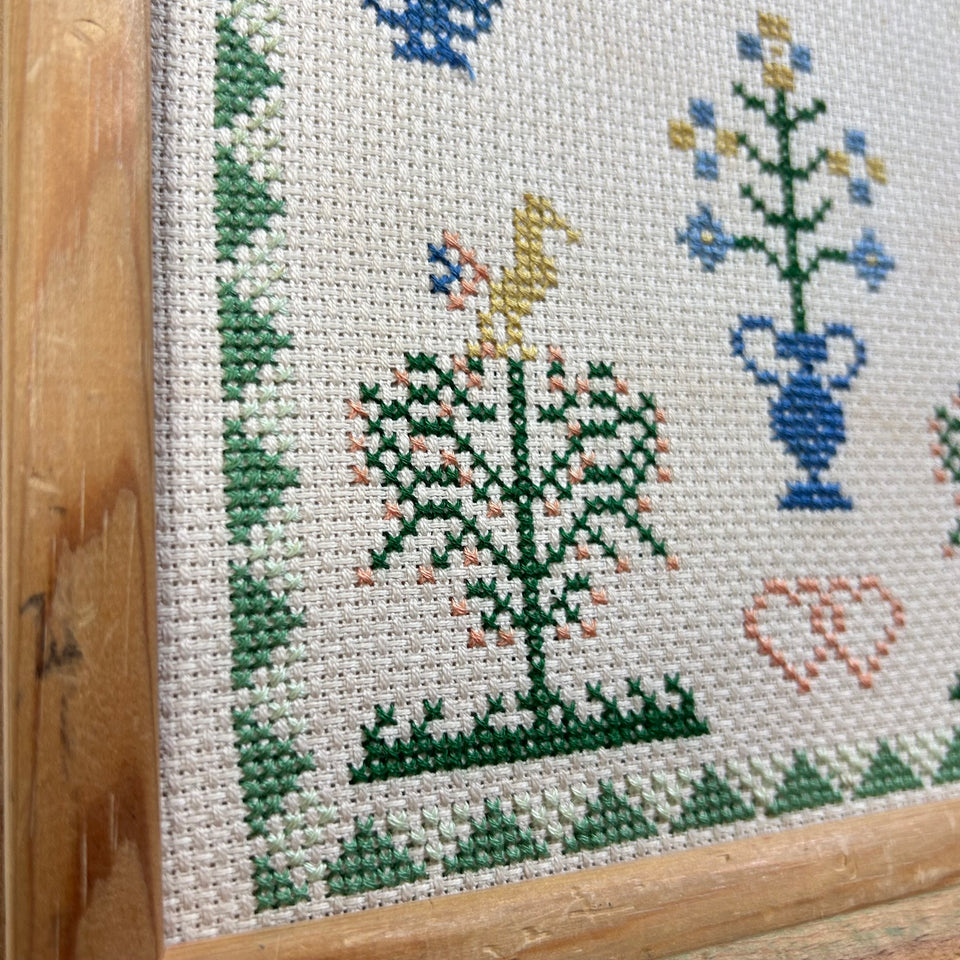 Small Sampler - Vintage Embroidery - Tapestry - Patchwork - Cotton work - Framed