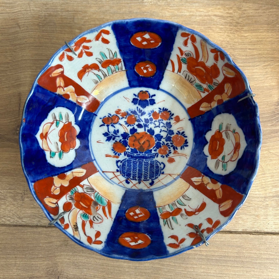 Two Japanese Imari bowls - with wall hanging