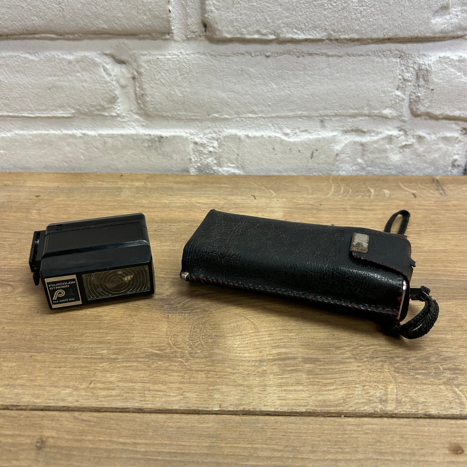 Umbrella Academy - The photo camera that was used by Luther in the last season