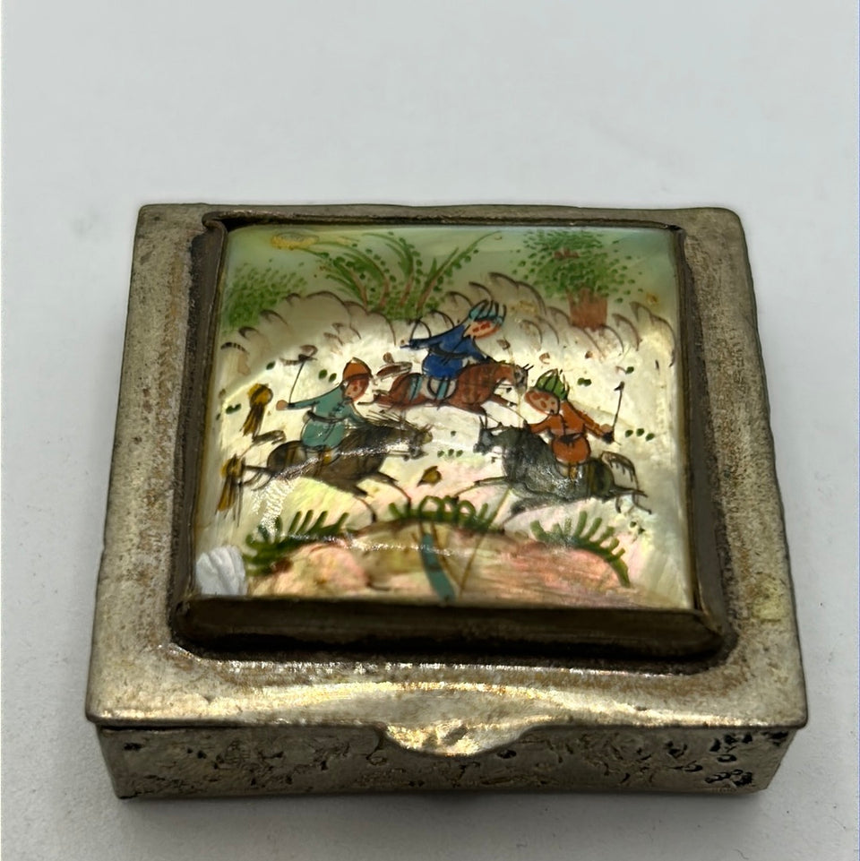 Small pillbox with persian drawing on mother of pearl