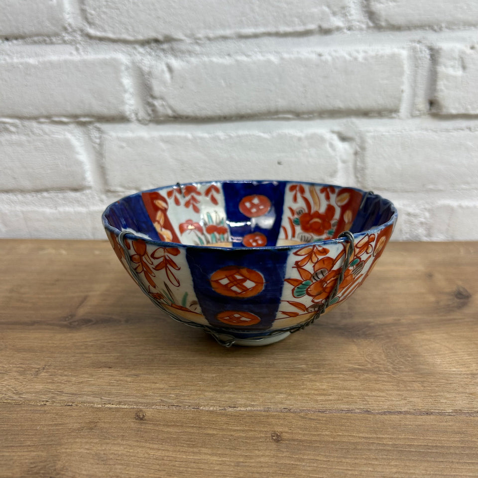 Two Japanese Imari bowls - with wall hanging