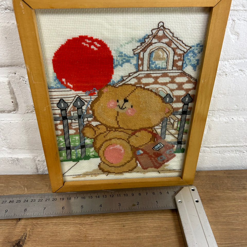 Teddybear - Embroidery -  Childrens room - Tapestry - Patchwork - Cotton work - Framed behind glass