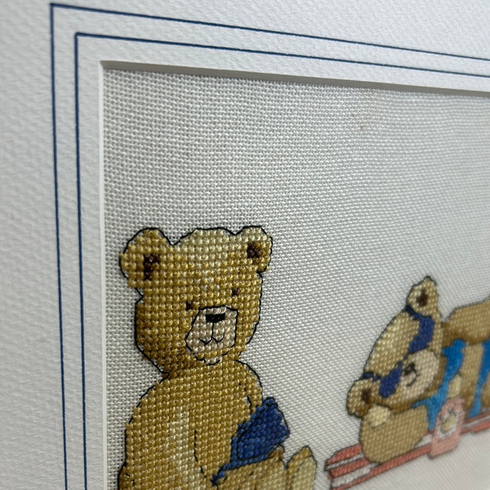 Set of Two teddybear embroideries in Oak wood frame - Childrens room - Embroidery - Cottonwork - Framed