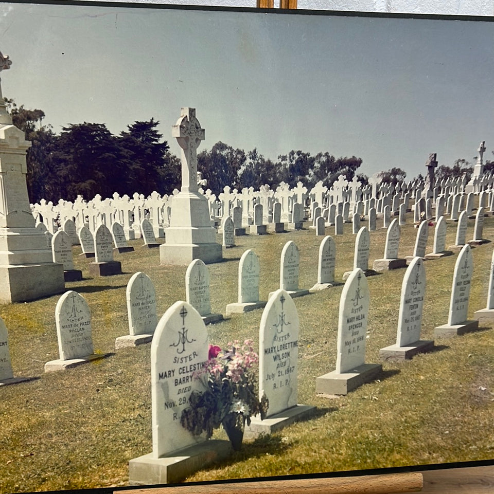 Graveyard Photo serie “Cemetery” by Theo van der Vaart