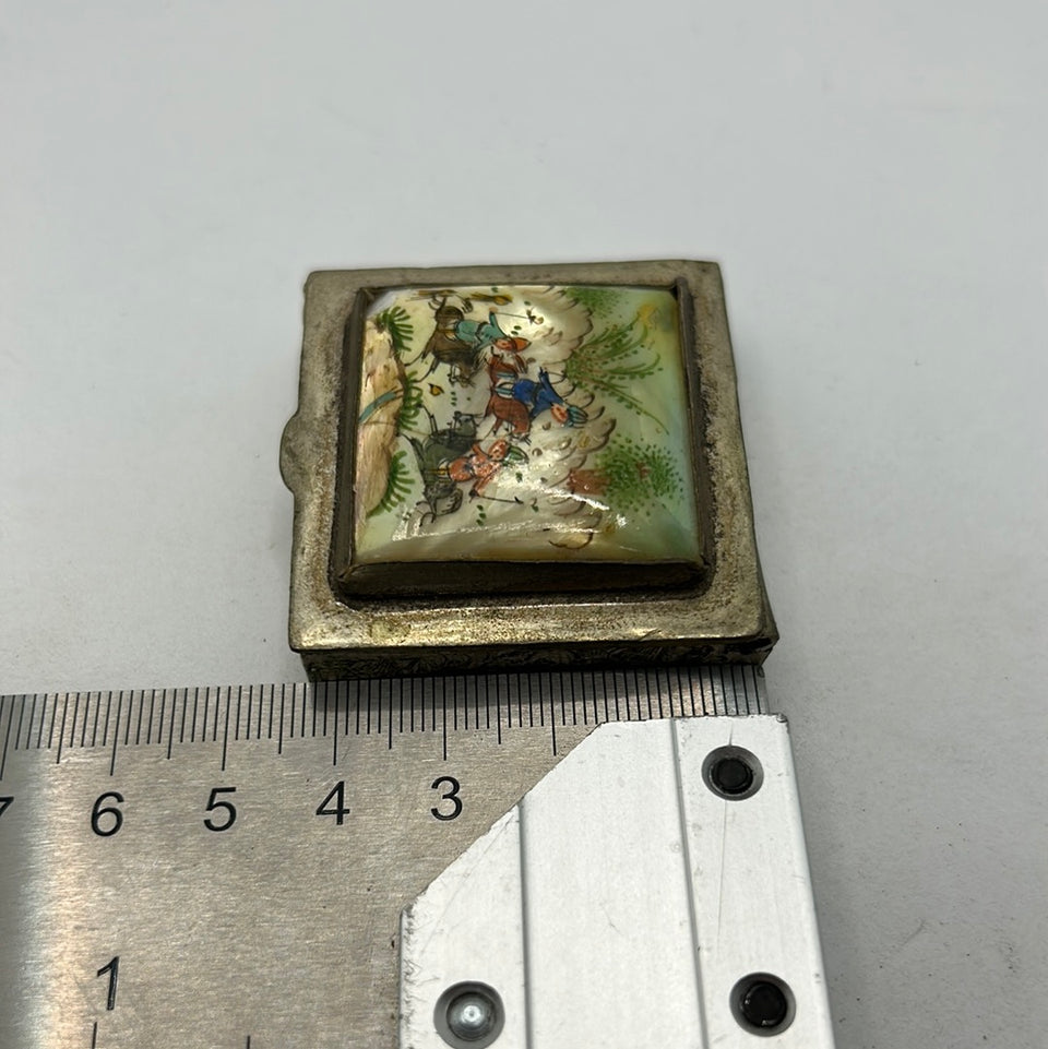 Small pillbox with persian drawing on mother of pearl
