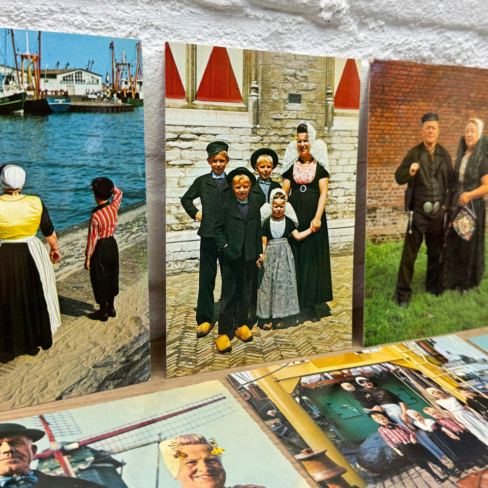 Collection of The Dutch Folklore Costume with Dutch Woman Vintage photo cards – Holland’s Traditional Culture Costumes