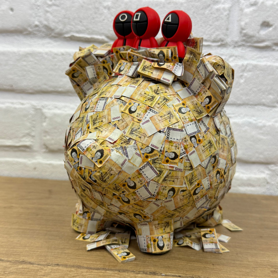 The PiggyBank Squid Art Game characters on Piggy bank
