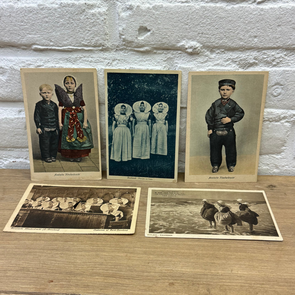 Set of Antique HQ Dutch Culture outfits- High Quality Print cards – Holland Traditional Costume Embroidery Illustrations